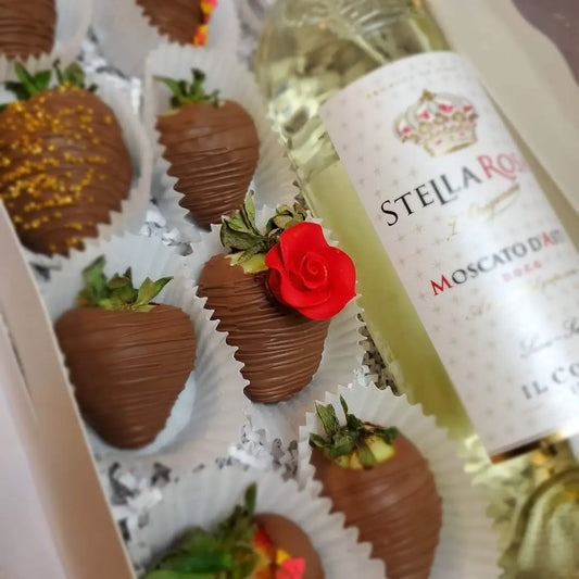 Strawberry wine box